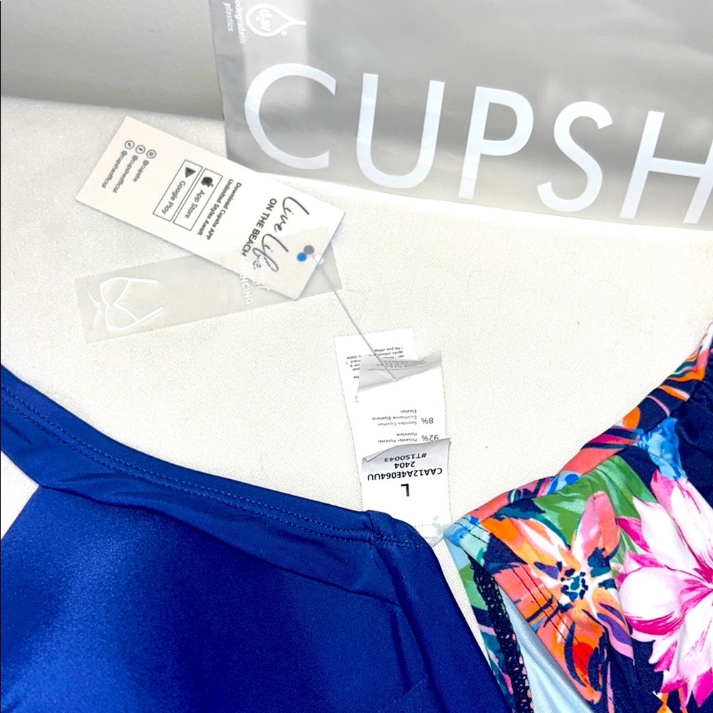 Cupshe Navy Twisted Halterneck Bikini Top & Tropical Bottoms Set Size Large New - Picture 4 of 9